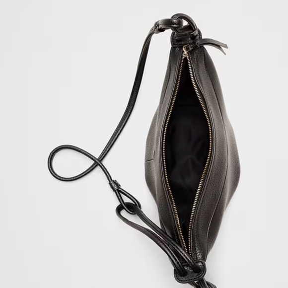 Banana Republic Bag Womens Black Vegan Leather Sling Crossbody NWT - Picture 3 of 8